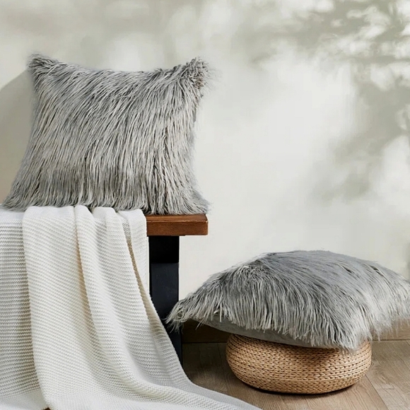 New Faux Fur Pillows Grey Faux Fur Pillows 19x19 Shaggy Throw Pillows Bouclair - Picture 2 of 10